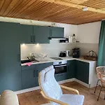 Ruhiger Und Renovierter Mit Grossem Hundefreundlichem Garten Zur Alleinnutzung Holiday home *