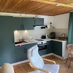 Ruhiger Und Renovierter Mit Grossem Hundefreundlichem Garten Zur Alleinnutzung Holiday home Remtengruen