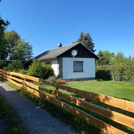 Ruhiger Und Renovierter Mit Grossem Hundefreundlichem Garten Zur Alleinnutzung Semesterbostad *