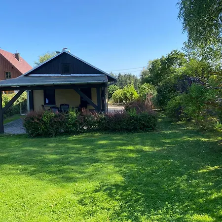Ruhiger Und Renovierter Mit Grossem Hundefreundlichem Garten Zur Alleinnutzung * Remtengruen