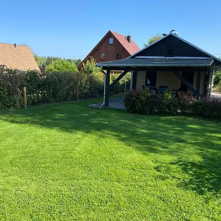 Semesterbostad Ruhiger Und Renovierter Mit Grossem Hundefreundlichem Garten Zur Alleinnutzung Remtengruen