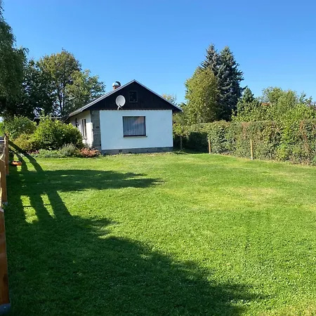 Ruhiger Und Renovierter Mit Grossem Hundefreundlichem Garten Zur Alleinnutzung *