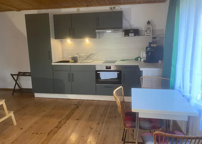 Ruhiger Und Renovierter Mit Großem Hundefreundlichem Garten Zur Alleinnutzung Ferienhaus Remtengruen