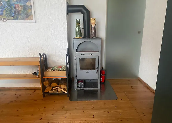 Ruhiger Und Renovierter Bungalow Mit Grossem Hundefreundlichem Garten Zur Alleinnutzung *