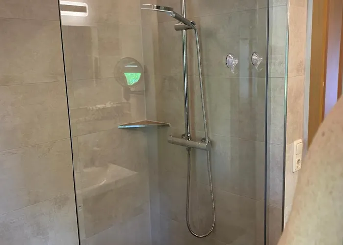 Ruhiger Und Renovierter Bungalow Mit Grossem Hundefreundlichem Garten Zur Alleinnutzung Remtengrün