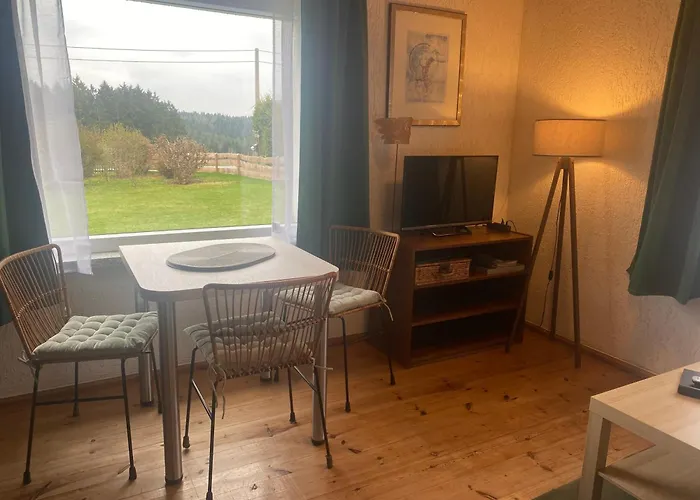 Ruhiger Und Renovierter Mit Grossem Hundefreundlichem Garten Zur Alleinnutzung * Remtengruen