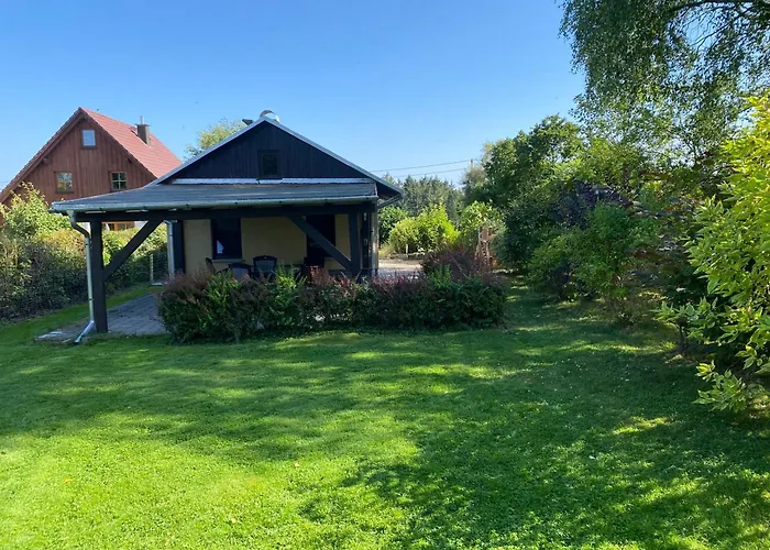 Ruhiger Und Renovierter Mit Grossem Hundefreundlichem Garten Zur Alleinnutzung * Remtengruen