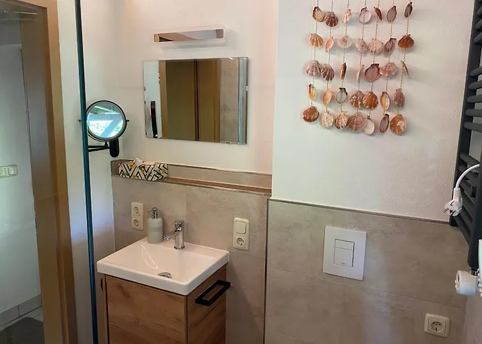 Ruhiger Und Renovierter Bungalow Mit Grossem Hundefreundlichem Garten Zur Alleinnutzung Holiday home